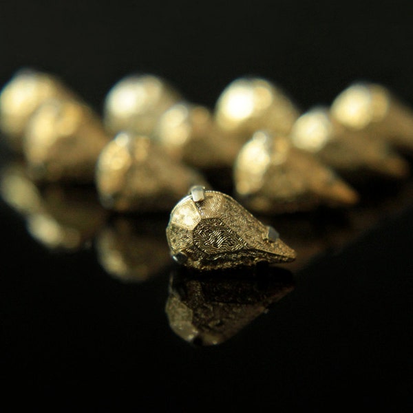 Tear Drop Shape Foil Cabochon Stone in Gold Color (50 Pieces) EMB4199