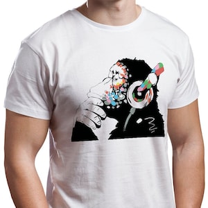 Banksy Monkey Unisex T-Shirt - Art Print Tshirt Dj Headphone Chimp - Cool Personalised Wall Street Graffiti Tee Birthday Print