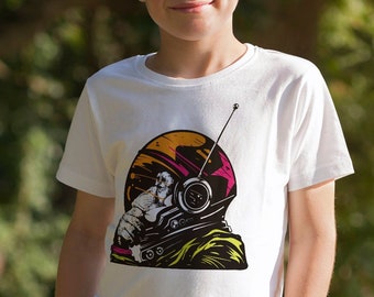 アーティストモンキー宇宙飛行士Tシャツ（ユースボーイズ向け） - 面白い誕生日キッズシャツ - 男の子向けのクールなアートプリント - かわいいパーソナライズされた子供向けギフトTシャツ