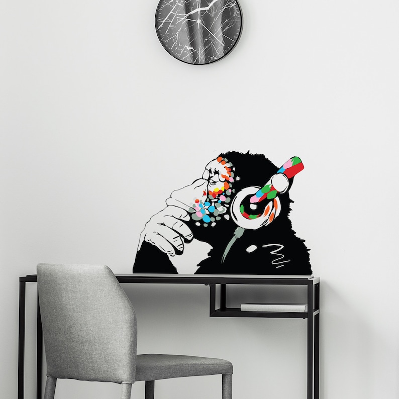 Singe Banksy avec casque autocollant mural grand Bansky pensant Dj chimpanzé vinyle autocollant musique Street Art Graffiti gorille penseur murale image 6