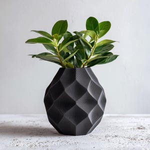 Geometric 3D Printed Vase | Dried Flowers | Modern Faceted Planter | Minimalist Home Decor | Original Gift for Her | Unique Home Decor