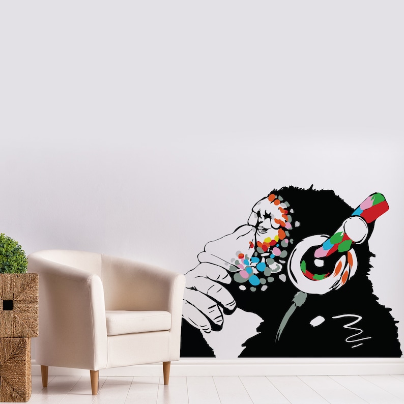 Banksy Monkey With Headphones Wall Sticker Grande Bansky Thinking Dj Chimp Vinyl Decal Music Street Art Graffiti Gorilla Thinker Mural immagine 10