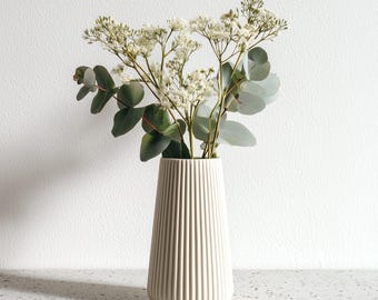 3D Printed Origami Vase | Minimalist Ribbed Vase for Fresh Dried Flowers | Modern Geometric Home Decor | Unique Gift for Her | Table Flower