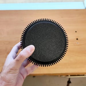 Vaso moderno nero stampato in 3D / Vaso per piante minimalista a coste / Vaso da interno contemporaneo / Regalo unico per gli amanti delle piante / Decorazione per la casa immagine 9