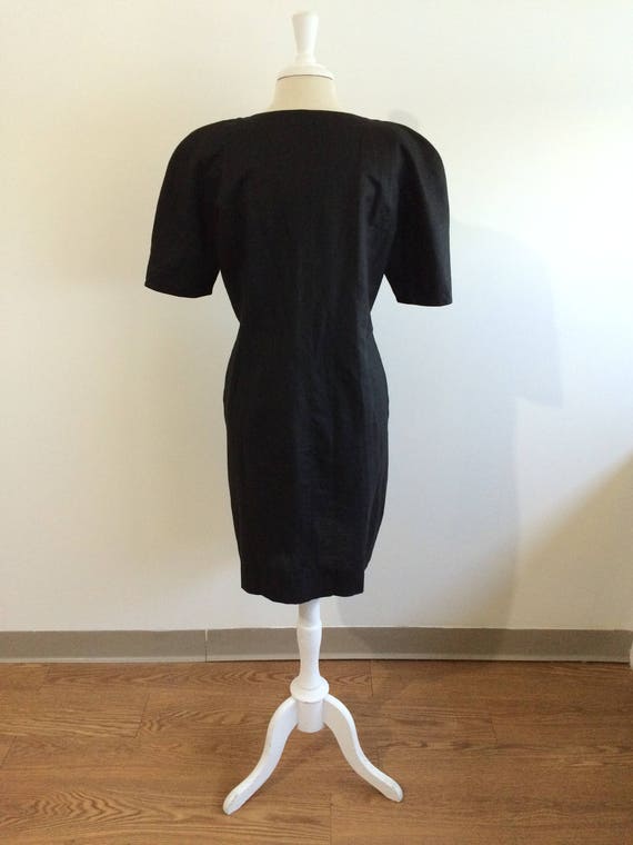 Black Linen sheath dress w/ oversize pockets Pisa… - image 4