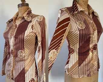 1970s polyester novelty print button down