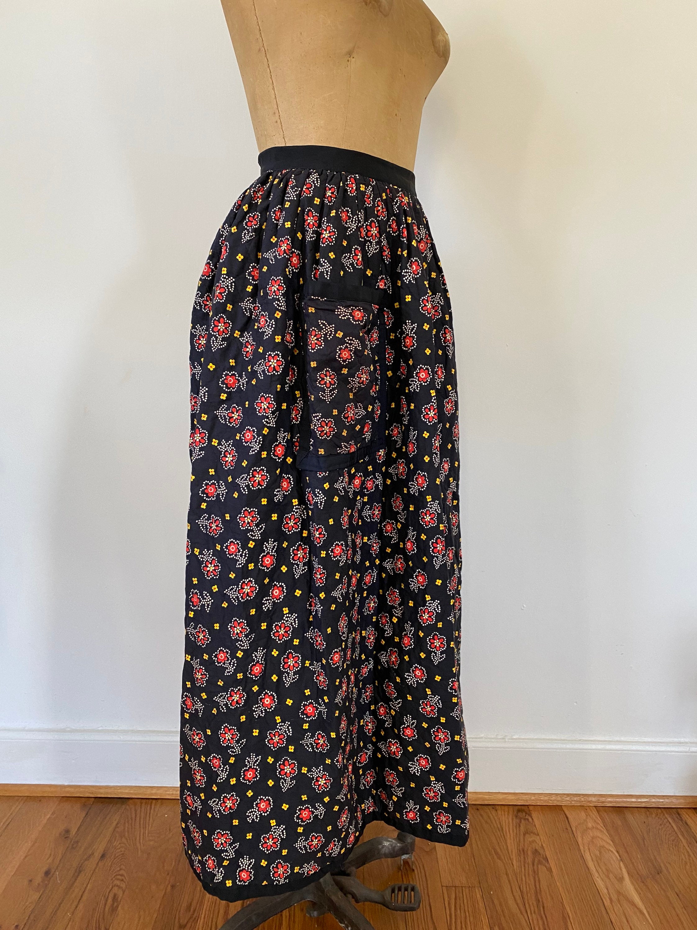 スカート 70s flower printed quilting long skirt 1970s Quilted Floral Print Maxi Skirt - Etsy