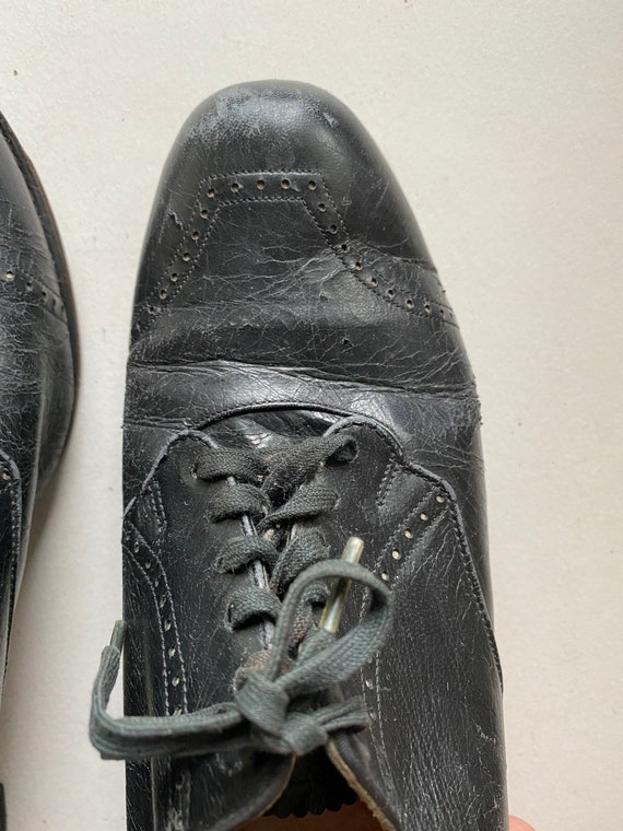 1930s black leather lace up shoes with stitching … - image 4