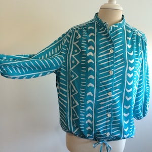 Boho Tribal print summer top turquoise & white size small/med