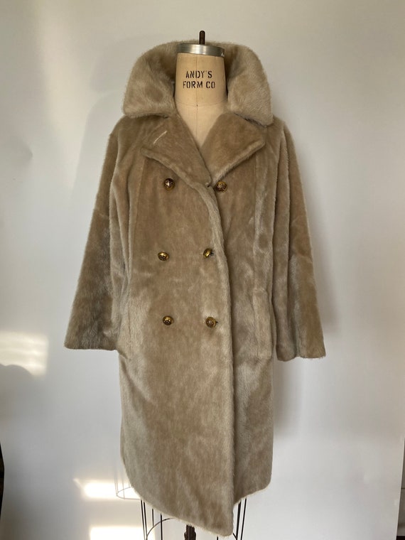 G. Fox & Co. 1960s faux fur coat - image 5