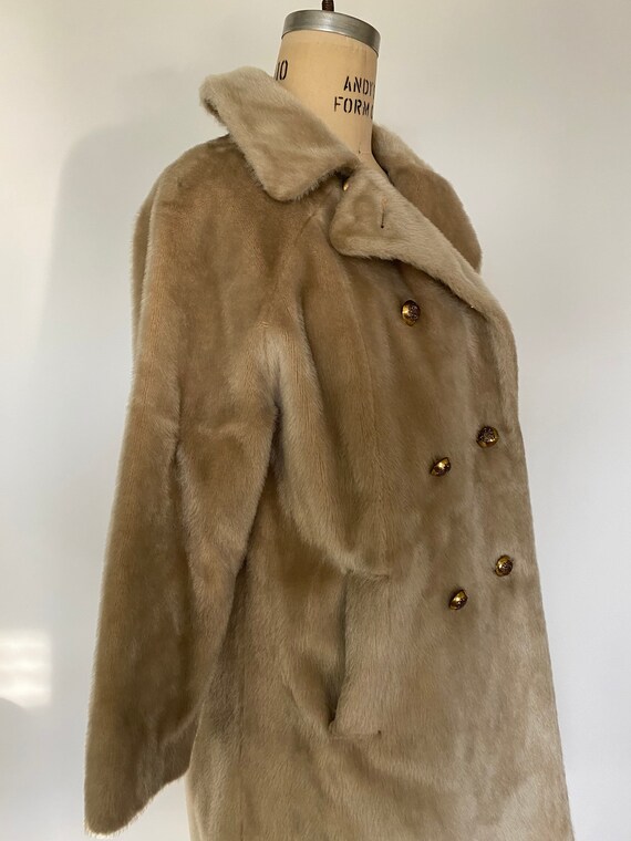 G. Fox & Co. 1960s faux fur coat - image 4