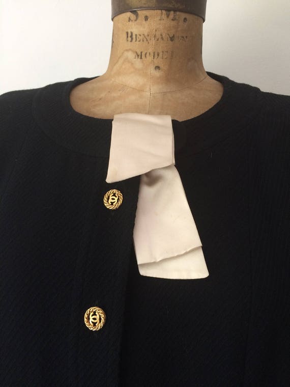 Chanel vintage Black dress w/ Iconic Chanel logo … - image 6