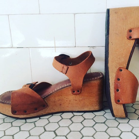 clog style sandals