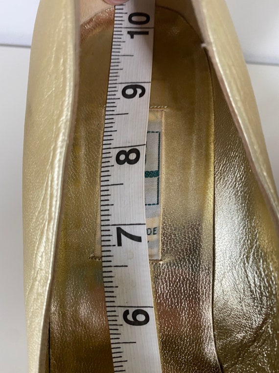 1980s gold pumps size 40 - image 8