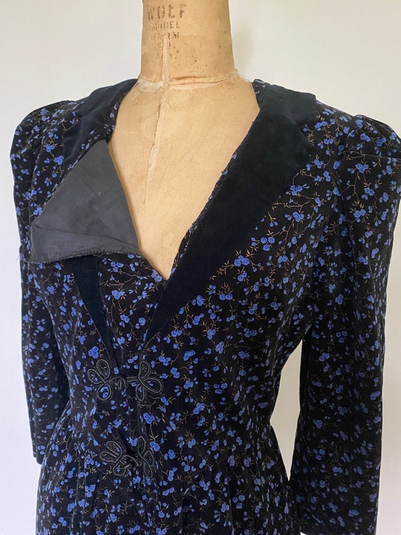 1970s Prairie dress blue and black velvet "Belle … - image 5