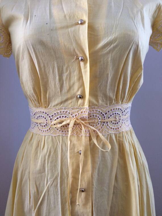 Bright yellow 1940's/50's soft cotton day dress w… - image 4