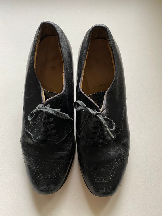 1930s black leather lace up shoes with stitching … - image 7