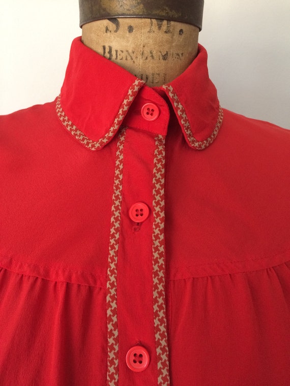 Valentino Vintage 1970’s red silk blouse with hou… - image 6