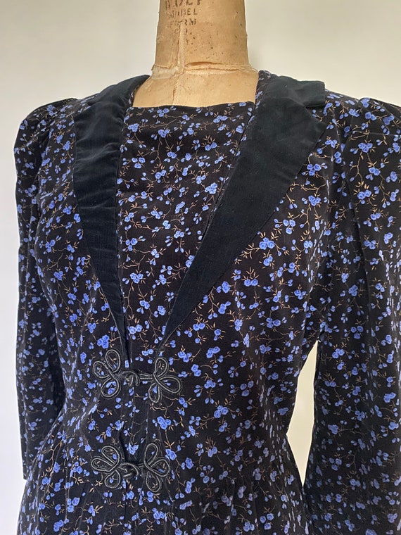 1970s Prairie dress blue and black velvet "Belle … - image 3