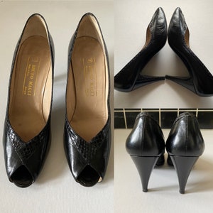 Bruno Magli vintage pumps w/ open toe sz 8