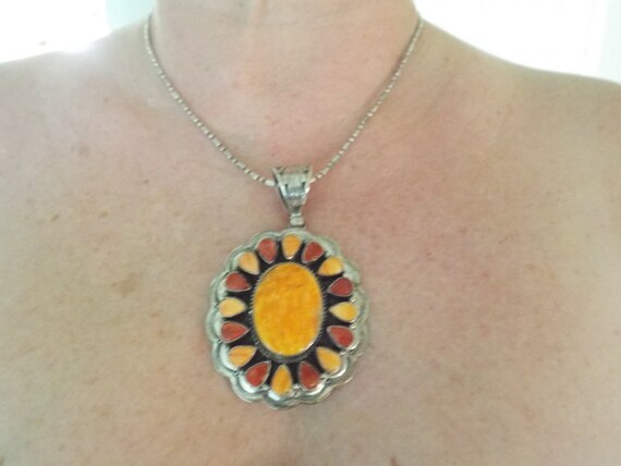 Rare Rounded Spiny Oyster Vintage Native American Navajo Sterling Silver Heishi Necklace Rare Rounded Spiny Oyster Vintage Native American Navajo Sterling Silver Heishi Necklace