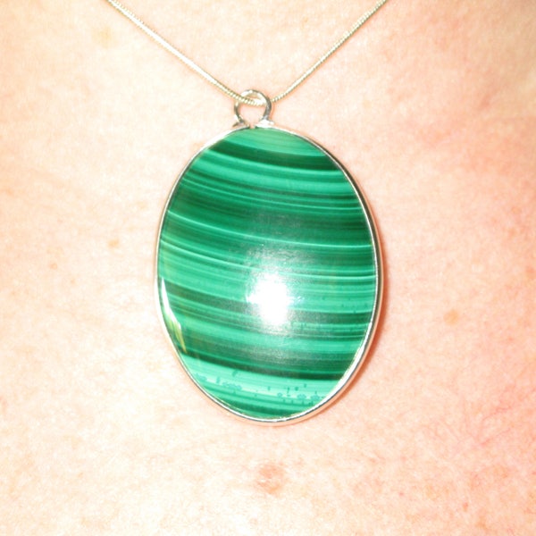 Oval Malachite and sterling Pendant on 20" Sterling Pendant Mexican 925 Amazing Workmanship Christmas Vintage Ethnic Jewelry