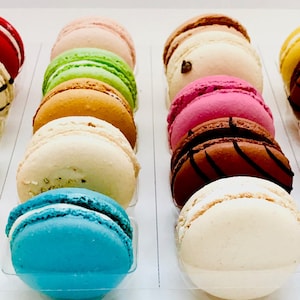 Choose your own 10 macaron box- 20+ flavor options