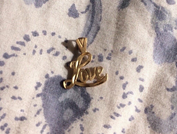 Vintage 14 k Gold LOVE pendant - image 1