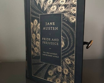 Bolsa de mano de libro de orgullo y prejuicio - ¡hecha a mano de un libro real! HECHO A PEDIDO