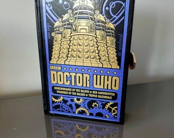 Bolsa de mano Doctor Who Dalek Book EDICIÓN LIMITADA - ¡hecha a mano a partir de un libro real! Bolso de mano o caja de almacenamiento oculta.  **En STOCK* y listo para funcionar!