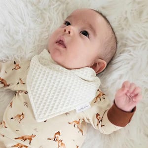 Waffle drool bibs | Double-sided Baby bandana bibs | Cotton baby bibs | Baby boy | Baby girl | absorbant bib | Super soft bibs