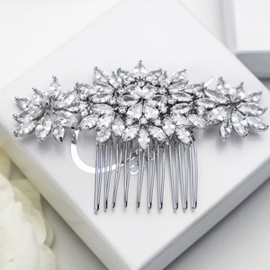 Crystal Bridal Comb Hairpiece | Bridal Crystal Hair Accessory | Floral Crystal Wedding Comb for Brides | Silver Crystal Bridal Headpiece