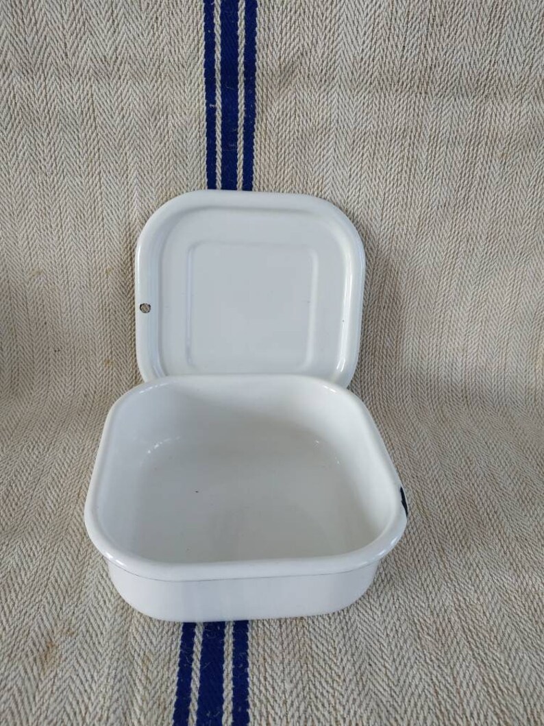 White Vintage Enamel Food Container Box Lidded Vintage White Etsy