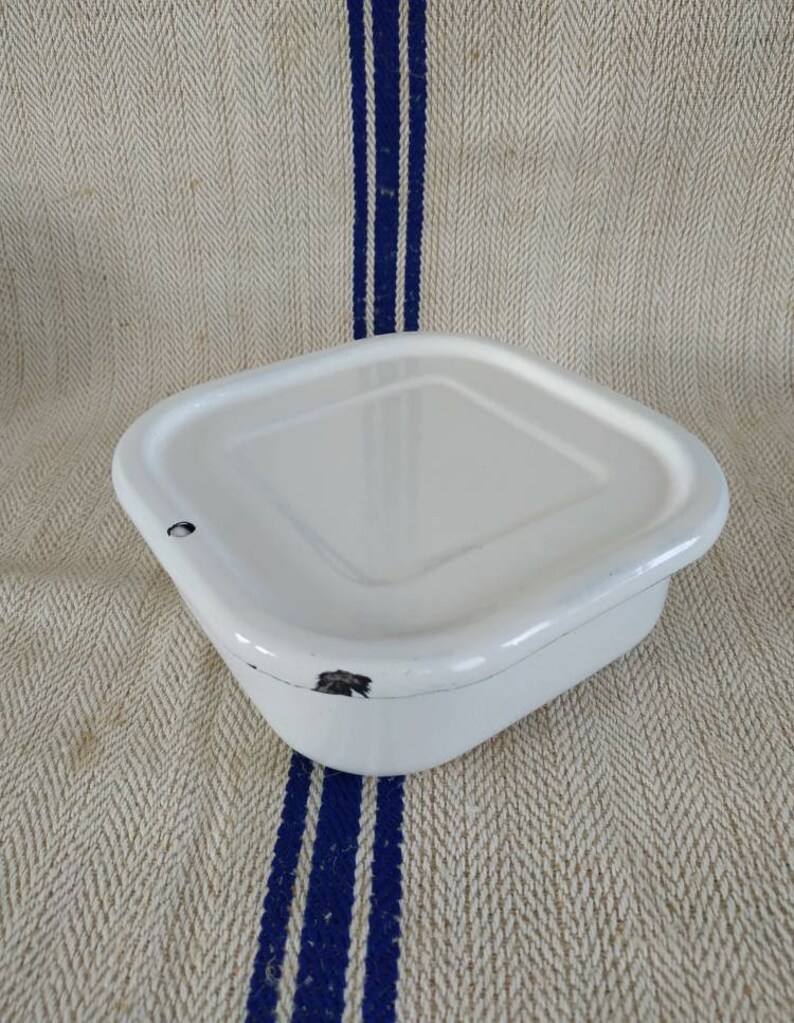 White Vintage Enamel Food Container Box Lidded Vintage White Etsy