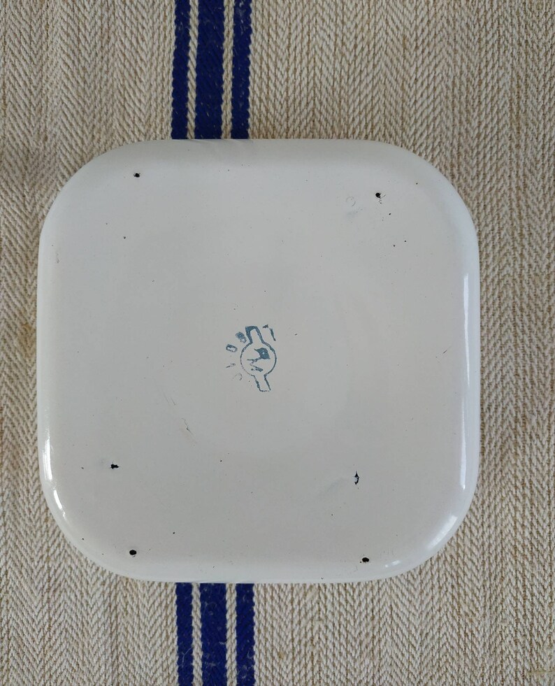 White Vintage Enamel Food Container Box Lidded Vintage White Etsy
