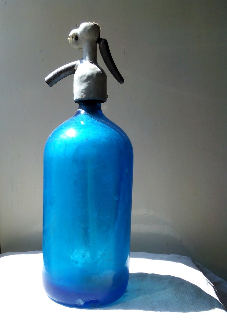 cot and candy grapes