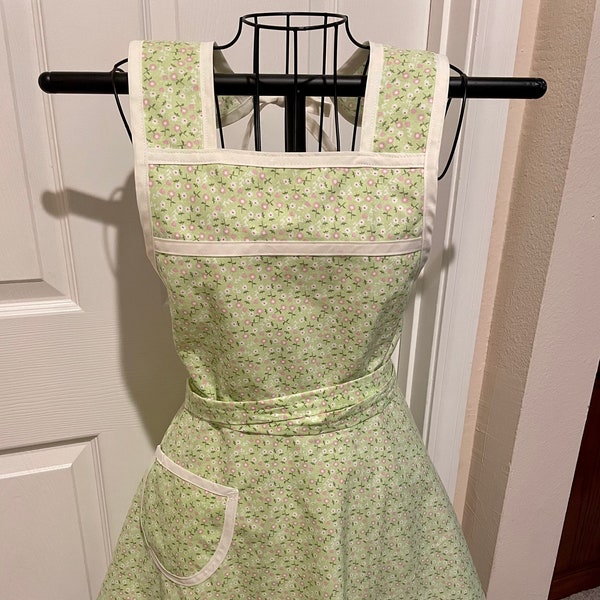 Women's Vintage Style Apron, Mint Floral Design, Full Body Apron,Cleaning Apron, Gardening Apron, Great Gift for Bridal Shower/Mother's Day