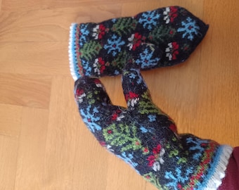 Pure wool mittens handmade