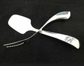 Fork & Spatula Set, Swan Style Handles, Stainless - Personalized/Monogrammed - Laser Engraved