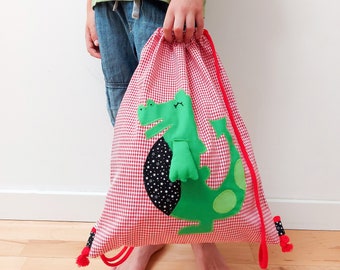 Handmade drawstring backpack for kids, backpack for children who love dragons, kindergarten fabric backpack, toy storage bag, reusable sac.