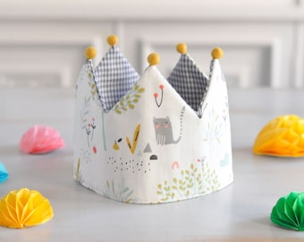 Toddler play crown, cotton birthday crown, fabric crown, adjustable and reversible baby crown, handmade children crown, photography props.