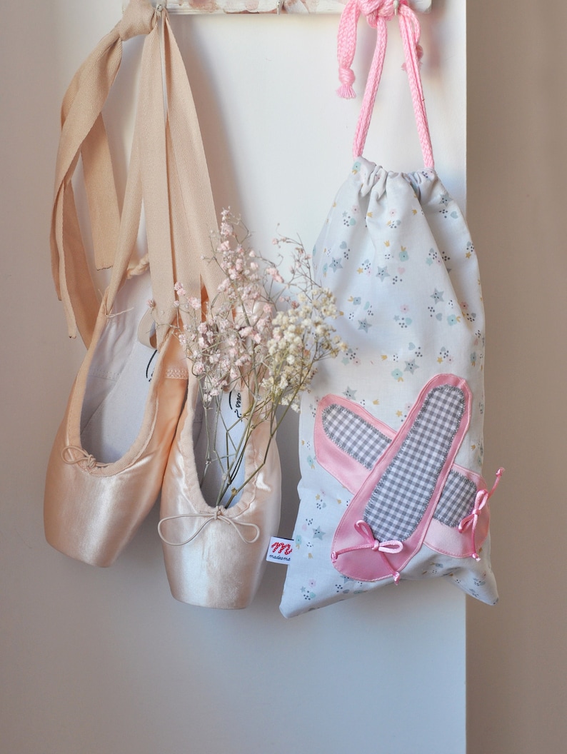 Ballet shoe bag, handmade cotton dance bag, sac to carry dance accessories, original gift for ballerinas, ballet pointe dance shoes bag. image 5