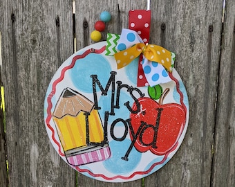 Teacher door hanger, personalized teacher door hanger, teacher gift, classroom decor, classroom door hanger, farmhouse decor, school decor.