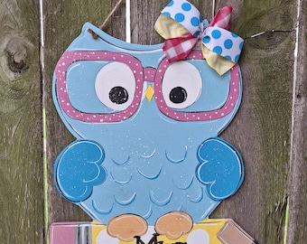 Teacher door hanger,  personalized teacher gift, owl door hanger, classroom decor, teacher gift, farmhouse decor