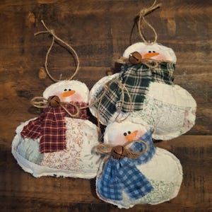 Vintage quilt Christmas ornaments, quilted snowman ornament, Christmas decor, farmhouse decor, Christmas tree ornament, snowman ornament
