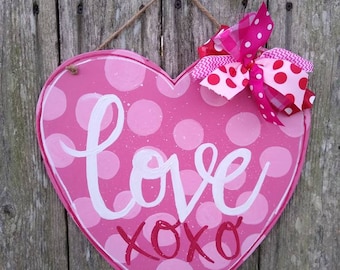 Valentine door hanger, valentine decor, heart door hanger, farmhouse decor, love door hanger, heart decor.