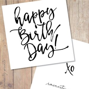 Cartão de feliz aniversário. Cartão de aniversário divertido simples e elegante. Cartão de aniversário para ele. Cartão de aniversário escrito à mão para ela. Cartão em branco