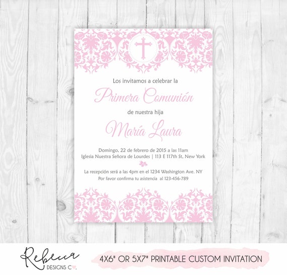 Invitacion de comunion niña imprimible primera comunion invitacion rosa  first communion girl in spanish comunion en español digital file 179 by  Rebecca Designs Co.