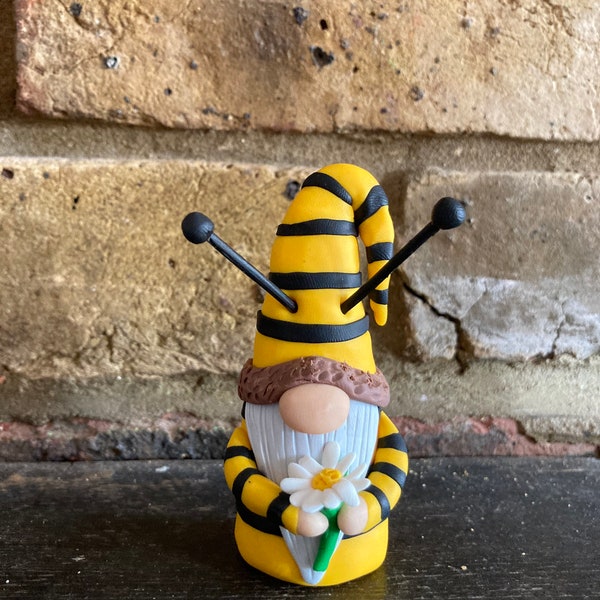 Bumblebee gonk Gnome, Bee and Daisy Nordic Ornament, Hygge home, Nisse, Tomte, gifts for her