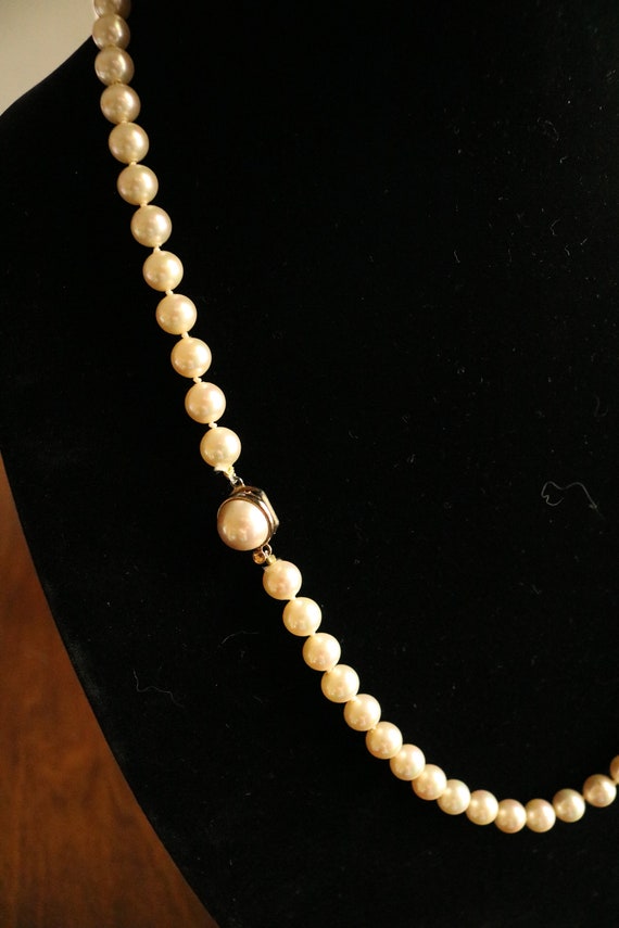 Faux pearl necklace - image 2